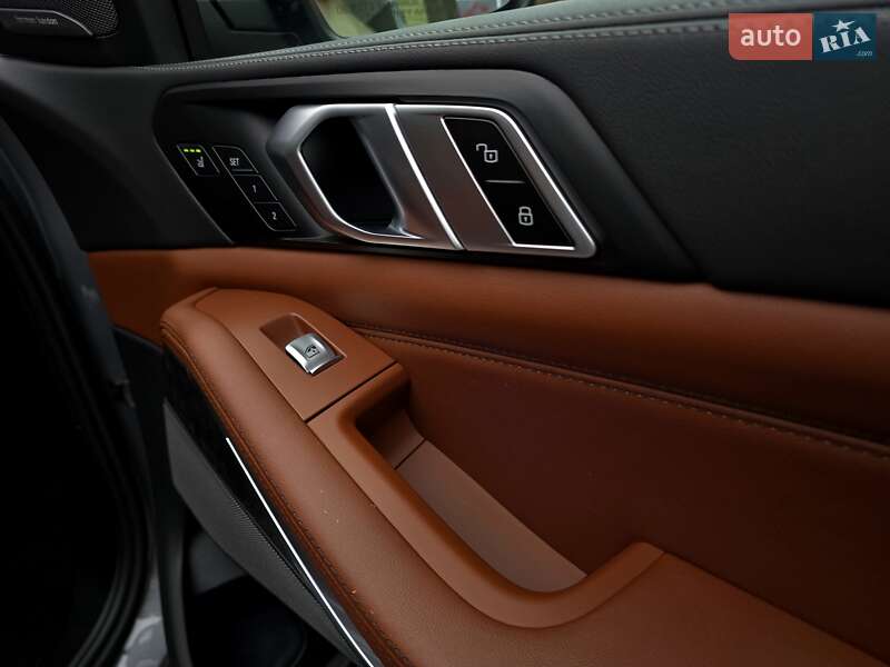 Позашляховик / Кросовер BMW X7 2023 в Києві