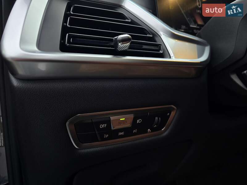 Позашляховик / Кросовер BMW X7 2023 в Києві