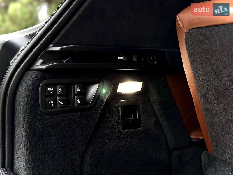 Позашляховик / Кросовер BMW X7 2023 в Києві