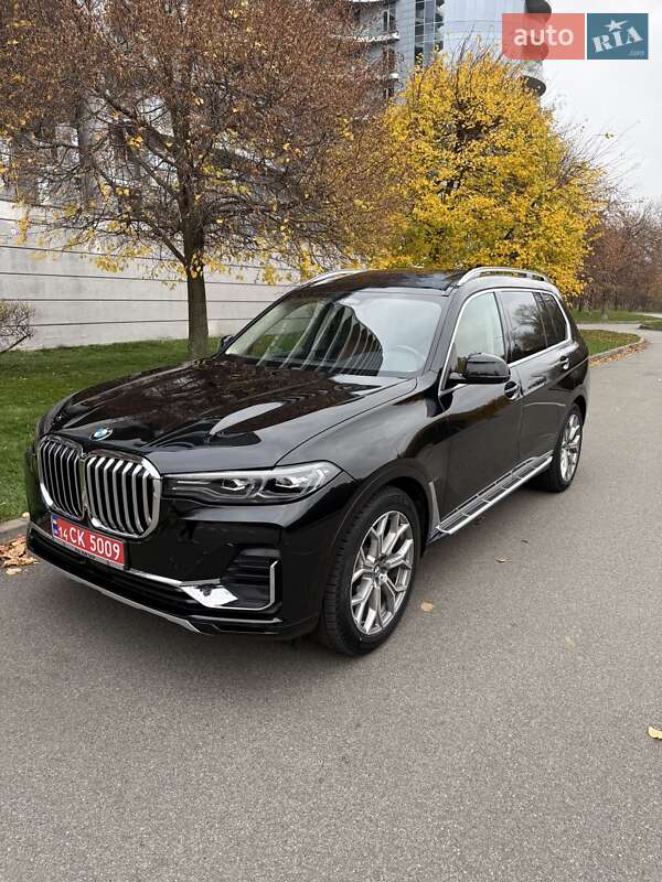 Внедорожник / Кроссовер BMW X7 2020 в Киеве