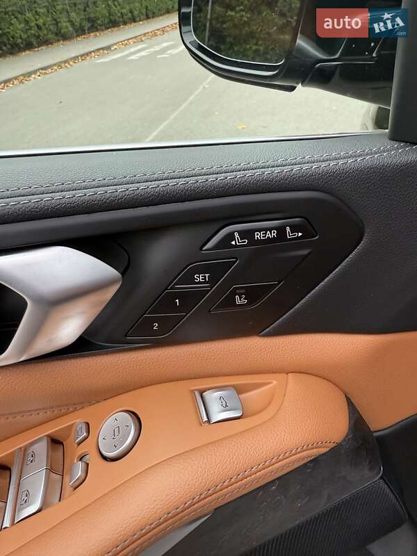 Внедорожник / Кроссовер BMW X7 2020 в Киеве