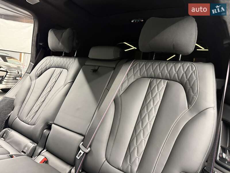 Внедорожник / Кроссовер BMW X7 2023 в Киеве