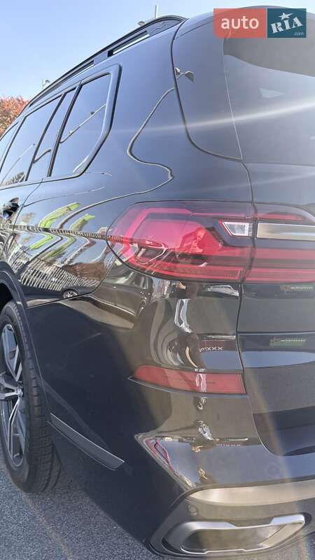 Внедорожник / Кроссовер BMW X7 2020 в Ровно