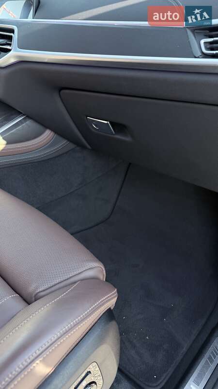 Внедорожник / Кроссовер BMW X7 2020 в Ровно