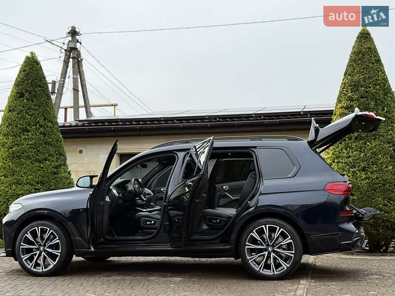 Внедорожник / Кроссовер BMW X7 2021 в Одессе