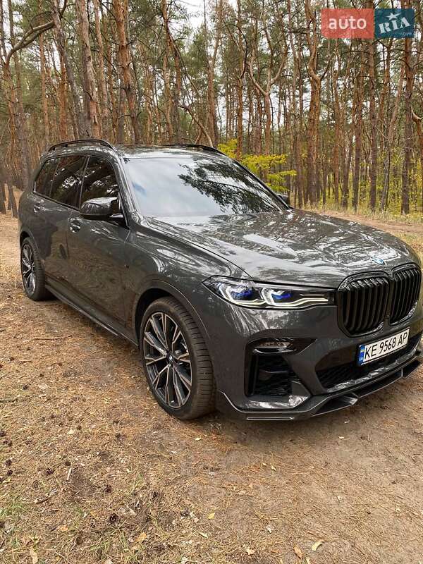 Позашляховик / Кросовер BMW X7 2022 в Дніпрі фото 3 Позашляховик / Кросовер BMW X7 2022 в Дніпрі