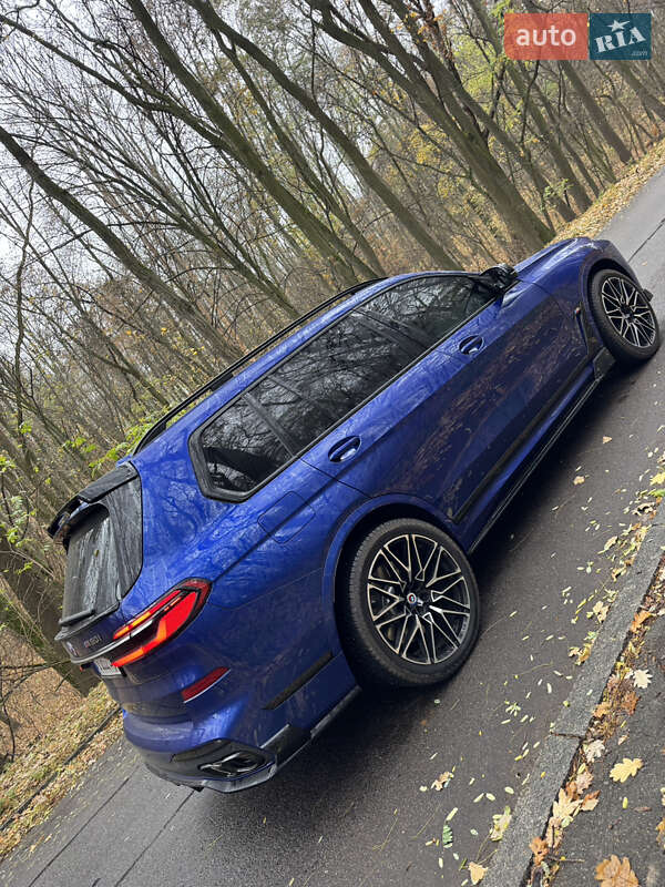 Внедорожник / Кроссовер BMW X7 2022 в Киеве