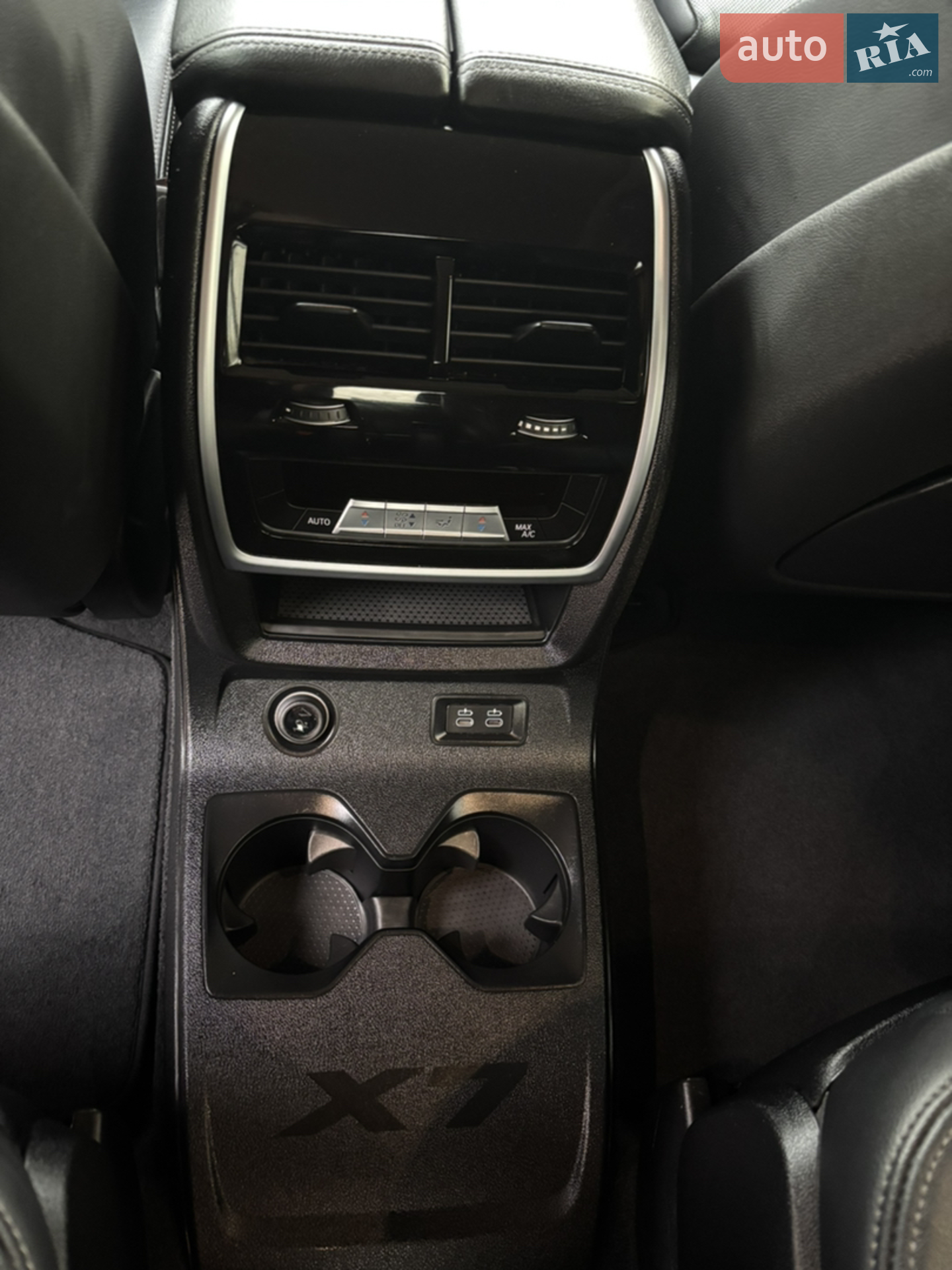 2020 BMW X7 - мініатюра 15