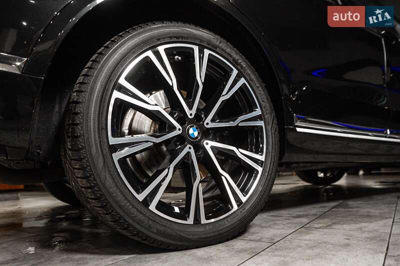 Внедорожник / Кроссовер BMW X7 2022 в Одессе