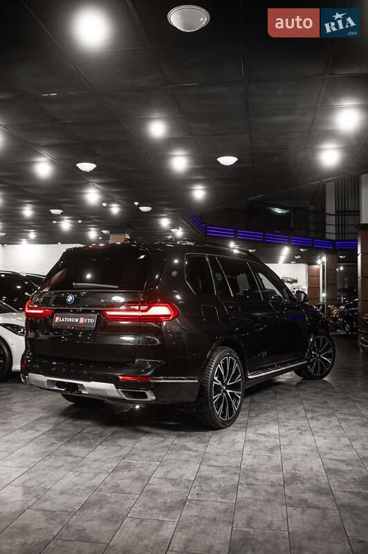 Внедорожник / Кроссовер BMW X7 2022 в Одессе