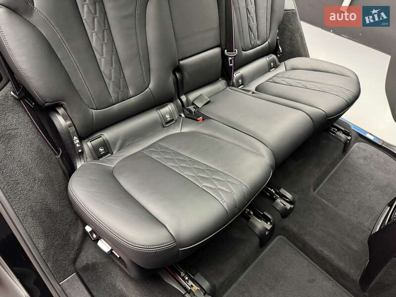 Позашляховик / Кросовер BMW X7 2023 в Києві фото 44 Позашляховик / Кросовер BMW X7 2023 в Києві