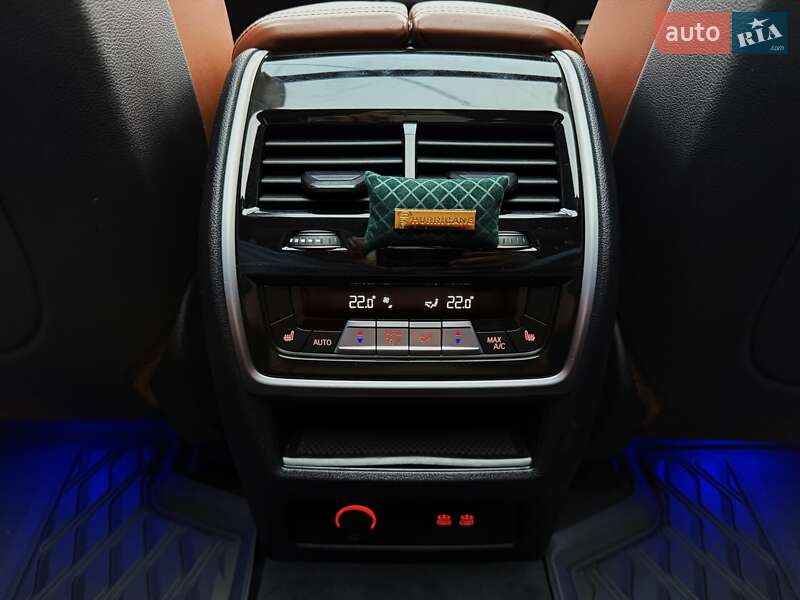 Внедорожник / Кроссовер BMW X7 2022 в Киеве