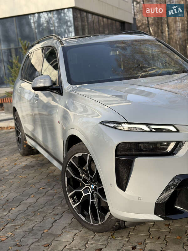 Внедорожник / Кроссовер BMW X7 2023 в Тернополе