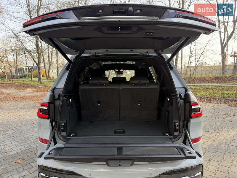 Внедорожник / Кроссовер BMW X7 2023 в Тернополе