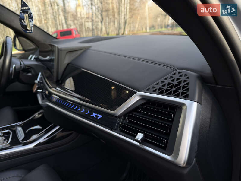 Внедорожник / Кроссовер BMW X7 2023 в Тернополе