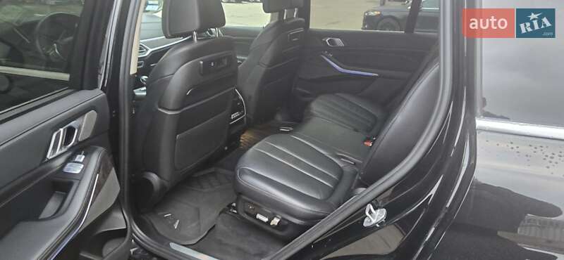 Внедорожник / Кроссовер BMW X7 2019 в Киеве