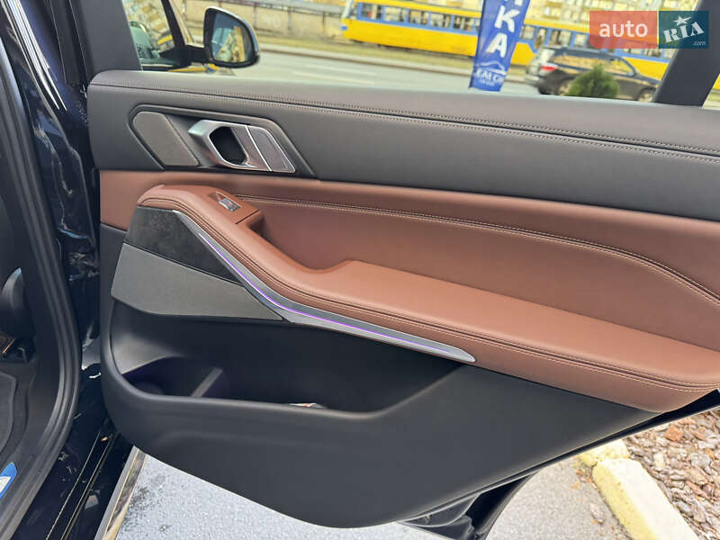 Внедорожник / Кроссовер BMW X7 2022 в Киеве