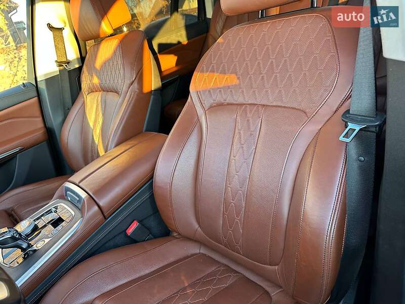 Внедорожник / Кроссовер BMW X7 2019 в Луцке