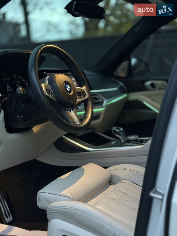 Внедорожник / Кроссовер BMW X7 2020 в Одессе