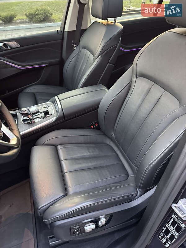 Позашляховик / Кросовер BMW X7 2019 в Дніпрі