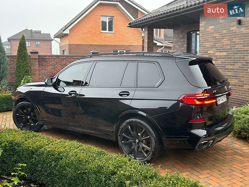 Внедорожник / Кроссовер BMW X7 2024 в Киеве