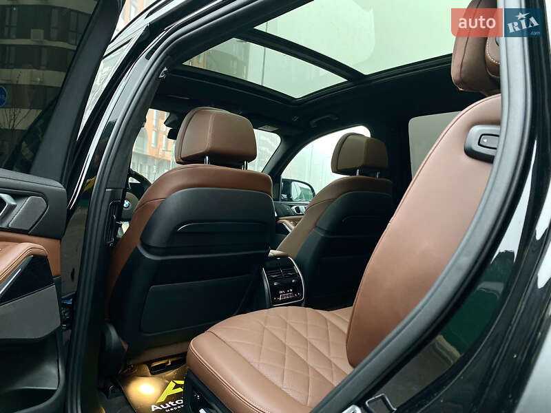 Внедорожник / Кроссовер BMW X7 2023 в Киеве