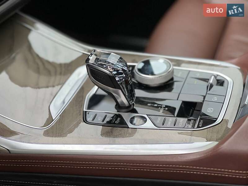 Внедорожник / Кроссовер BMW X7 2019 в Киеве