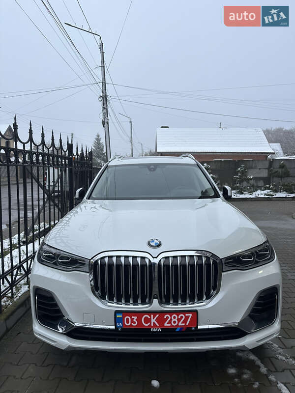 Внедорожник / Кроссовер BMW X7 2019 в Владимире