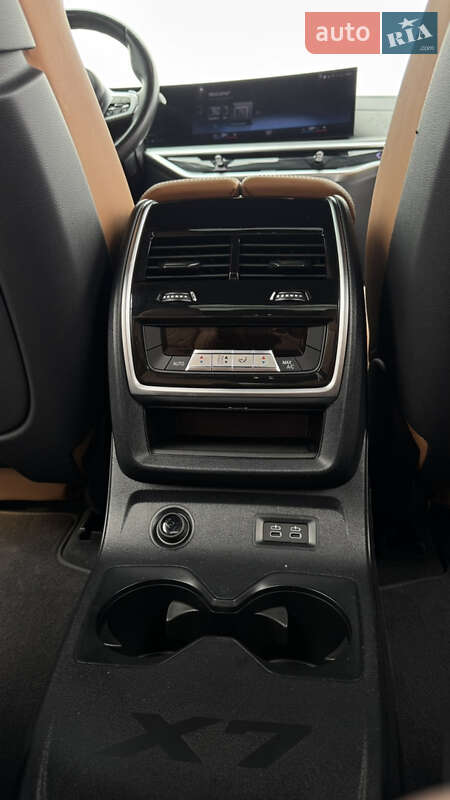 Внедорожник / Кроссовер BMW X7 2023 в Броварах