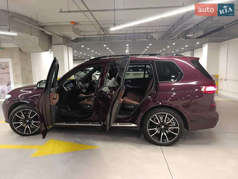 Позашляховик / Кросовер BMW X7 2022 в Києві фото 4 Позашляховик / Кросовер BMW X7 2022 в Києві