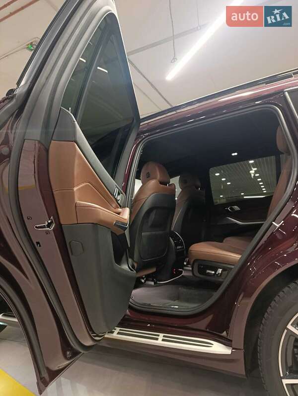 Позашляховик / Кросовер BMW X7 2022 в Києві фото 8 Позашляховик / Кросовер BMW X7 2022 в Києві