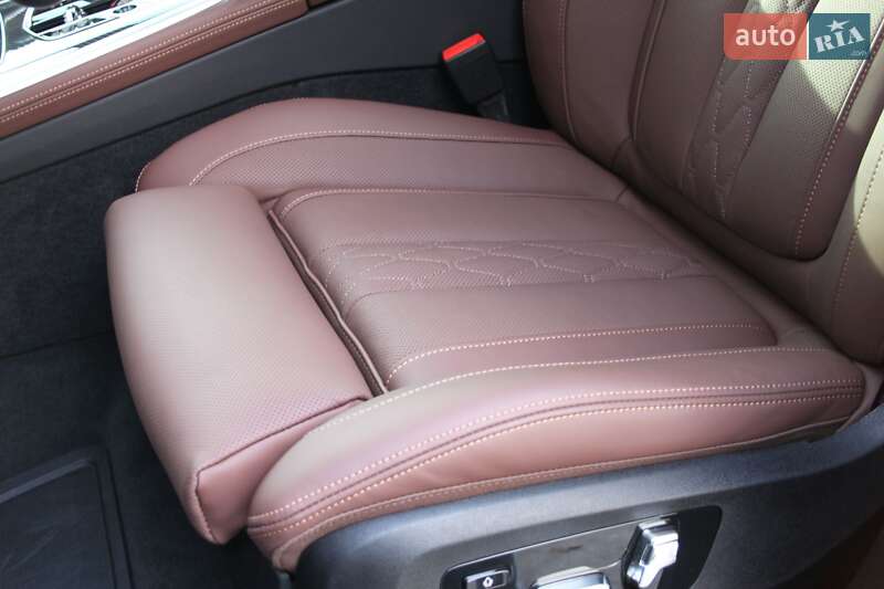 Внедорожник / Кроссовер BMW X7 2025 в Киеве фото 21 Внедорожник / Кроссовер BMW X7 2025 в Киеве