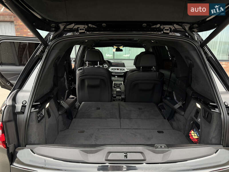 Внедорожник / Кроссовер BMW X7 2019 в Киеве