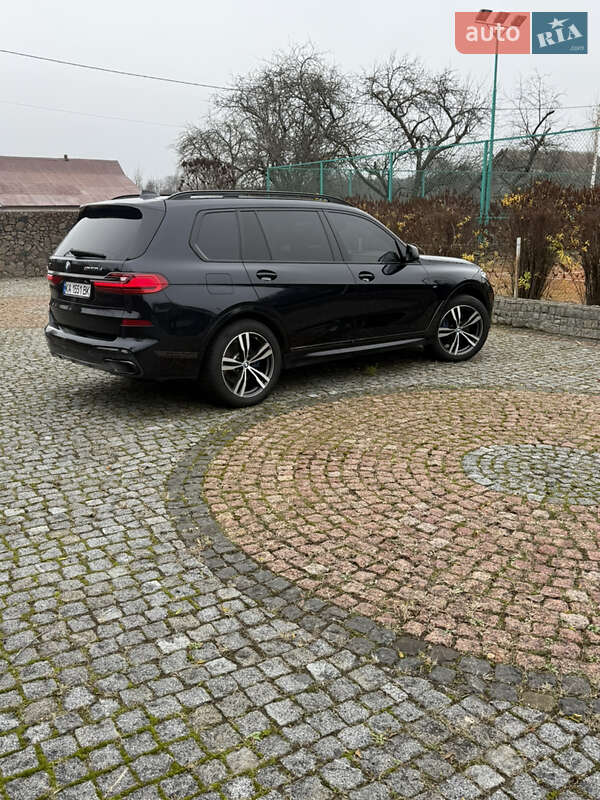 Внедорожник / Кроссовер BMW X7 2021 в Коростене