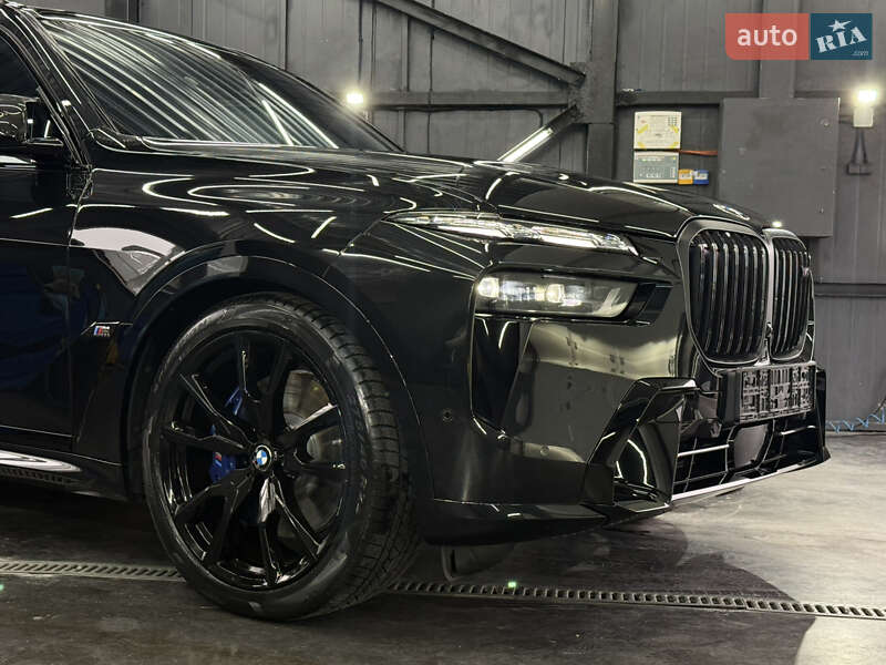 Внедорожник / Кроссовер BMW X7 2025 в Киеве