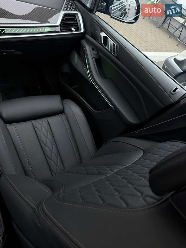 Внедорожник / Кроссовер BMW X7 2025 в Киеве