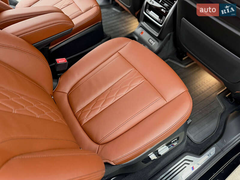 Внедорожник / Кроссовер BMW X7 2020 в Киеве