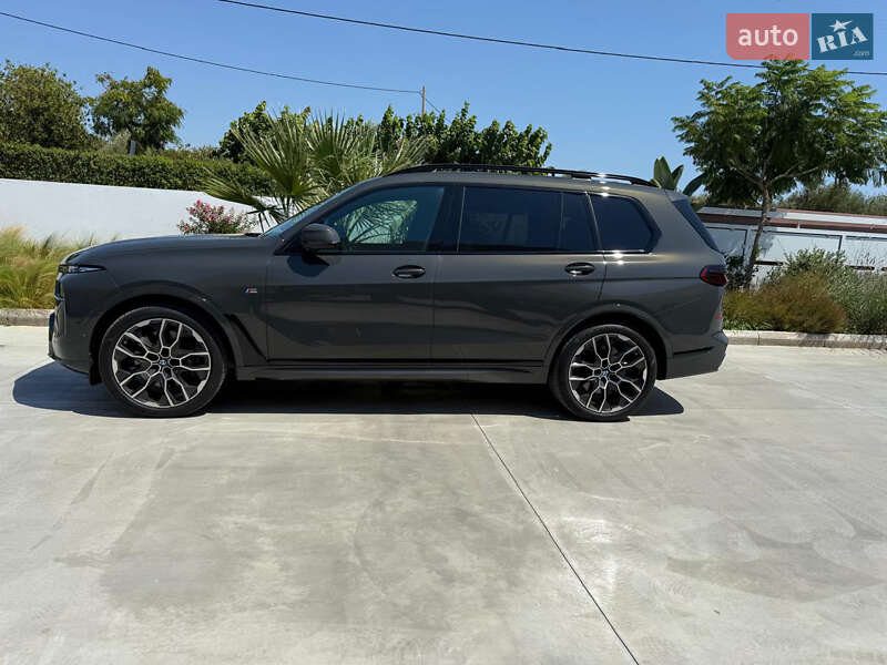 Внедорожник / Кроссовер BMW X7 2025 в Киеве
