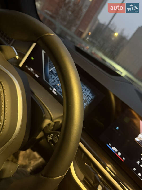 Внедорожник / Кроссовер BMW X7 2025 в Киеве