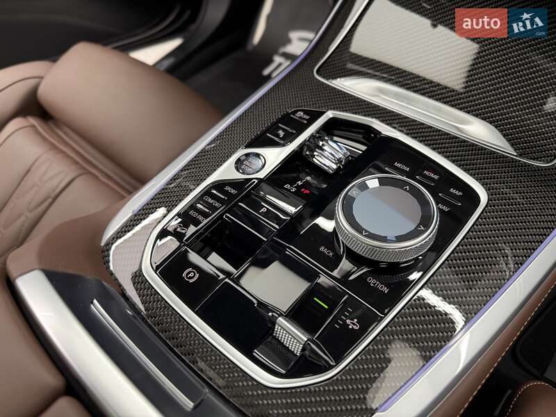 Внедорожник / Кроссовер BMW X7 2023 в Киеве