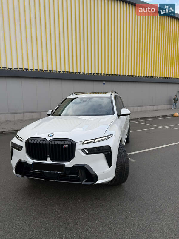 BMW X7 2024