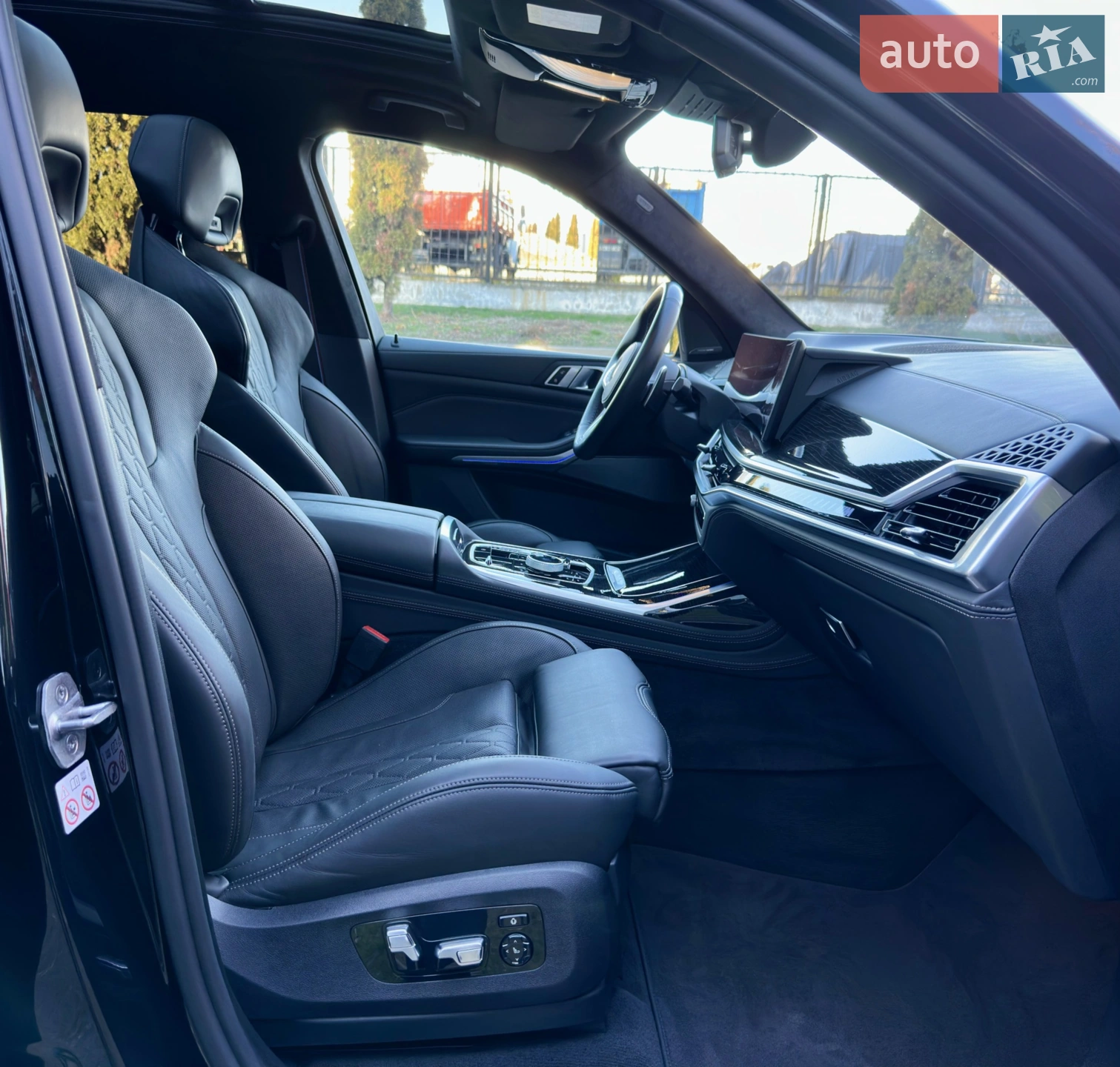2023 BMW X7 - мініатюра 46