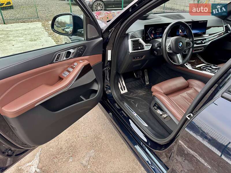 Внедорожник / Кроссовер BMW X7 2023 в Киеве