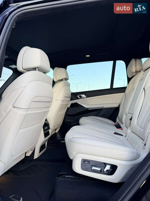 Внедорожник / Кроссовер BMW X7 2021 в Львове