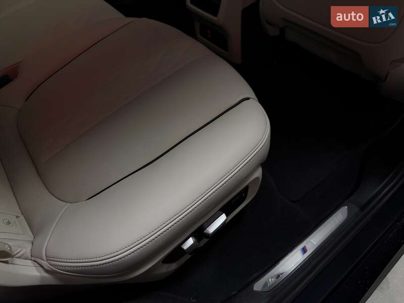 Позашляховик / Кросовер BMW X7 2021 в Тернополі фото 60 Позашляховик / Кросовер BMW X7 2021 в Тернополі