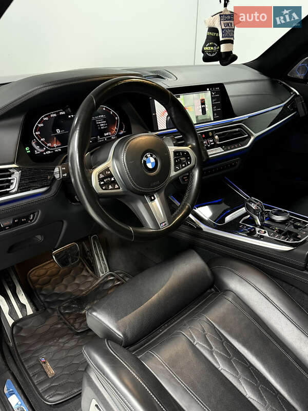 Внедорожник / Кроссовер BMW X7 2022 в Одессе