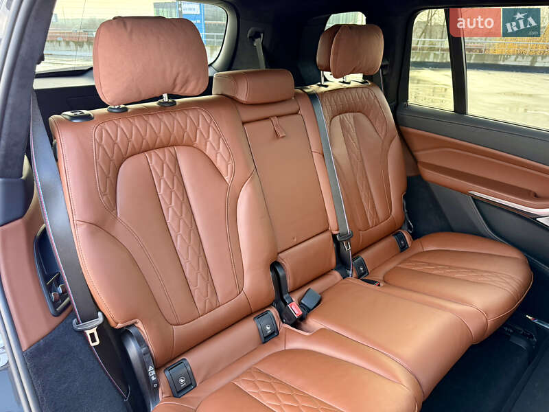 Внедорожник / Кроссовер BMW X7 2023 в Киеве фото 26 Внедорожник / Кроссовер BMW X7 2023 в Киеве