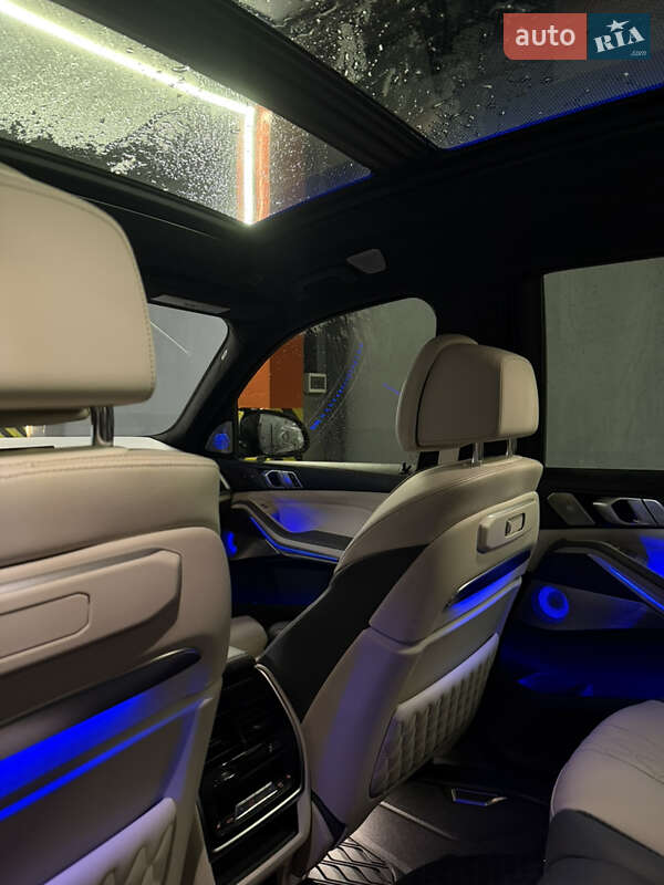 Внедорожник / Кроссовер BMW X7 2023 в Одессе