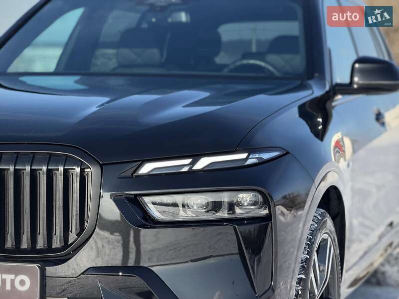 Внедорожник / Кроссовер BMW X7 2024 в Киеве