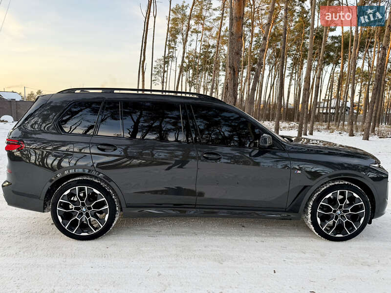 Внедорожник / Кроссовер BMW X7 2024 в Житомире